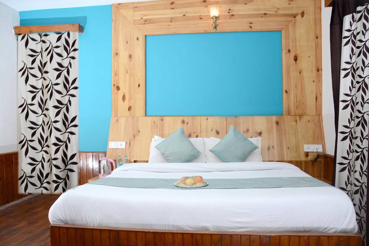 Hotel Rajhans Manali Екстериор снимка