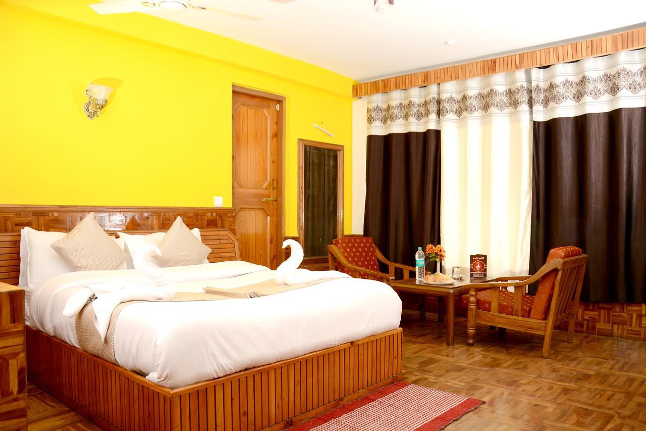 Hotel Rajhans Manali Екстериор снимка