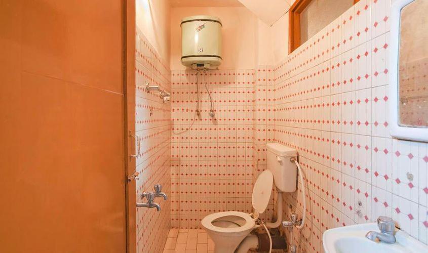 Hotel Rajhans Manali Екстериор снимка